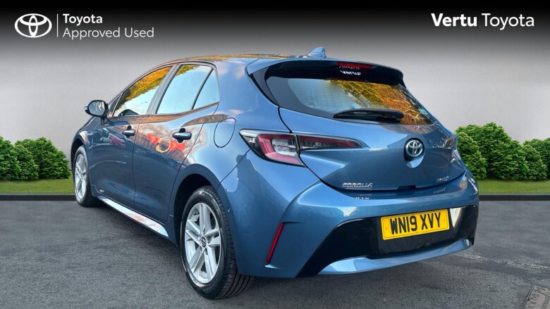 Toyota Corolla 1.8 VVT-i Hybrid Icon Tech 5dr CVT Hybrid Hatchback